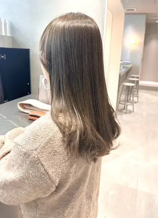 ロング カラー 染谷 遥花のヘアスタイル
