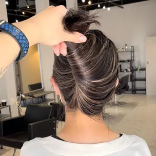 ミディアム カラー ヘアアレンジ アンドウ ユウ/ レイヤーカット/韓国のヘアスタイル