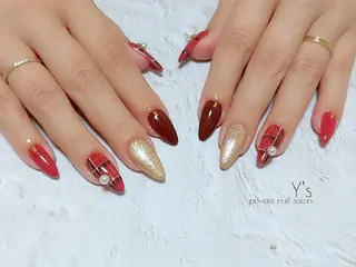 ネイル YUMI NAGAI  のネイルデザイン