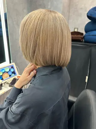 ショート カラー 透明感/ブリーチ縮毛 /髪質改善/星野純一のヘアスタイル