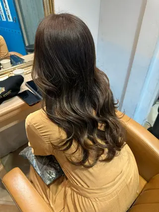 ロング カラー 酒井 里穂のヘアスタイル