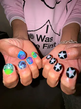 ネイル AOI✩⡱ y2kネイルのネイルデザイン