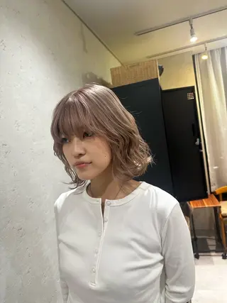 ミディアム カラー JOS所属・上野ハイトーン/デ ザイン✂︎touiのヘアスタイル