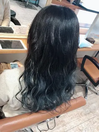 ロング カラー ブリーチカラー🌈 嘉名 真樹のヘアスタイル