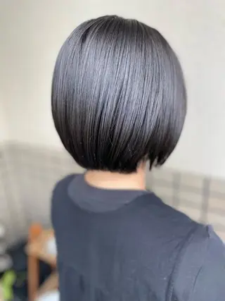 ショート 沢田 瞳のヘアスタイル
