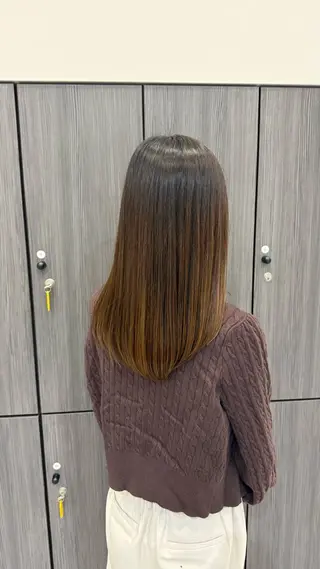 セミロング BOSS CREATION所属・田口 杏珠のヘアスタイル