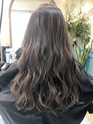 ロング salowin 原宿 aroa所属・韓国／ハッシュカット ／透明感カラー／金野のヘアスタイル