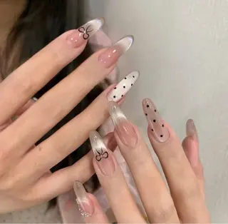 ネイル T. Leeのネイルデザイン