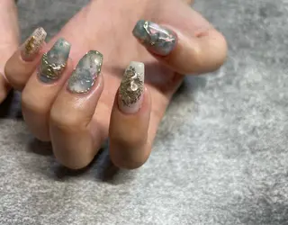 セミロング イプニ ネイルのネイルデザイン