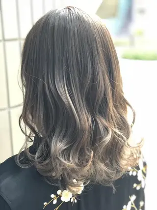 セミロング カラー ❣️モードケイズ塚口 和田一将のヘアスタイル