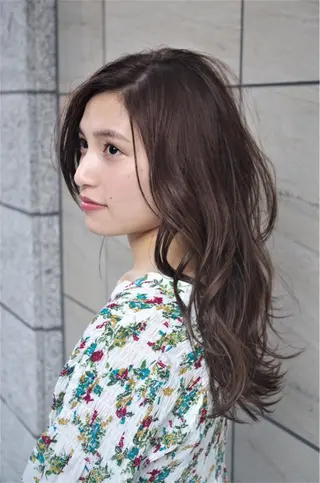 セミロング HIRO .のヘアスタイル