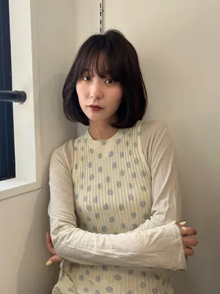 ミディアム カラー 阪本 桃のヘアスタイル