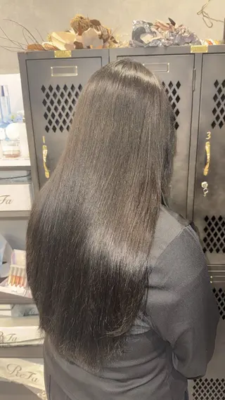 カラー 加藤 小春のヘアスタイル