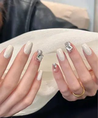 ネイル Dola Nail ユキンイのネイルデザイン