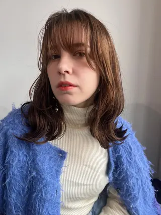 ミディアム カラー パーマ YUNA🍒 暖色カラーのヘアスタイル