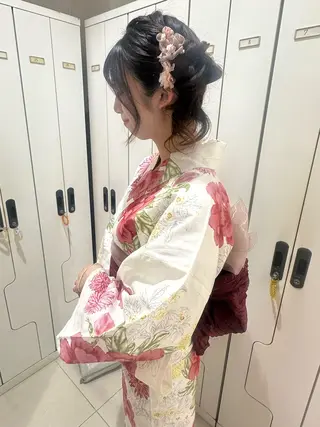 ヘアアレンジ ハイトーン/艶カラー /透明感カラー/みなのヘアスタイル