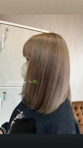 セミロング ♡🎀垢抜け透明感 カラーaomi🐇♡のヘアスタイル
