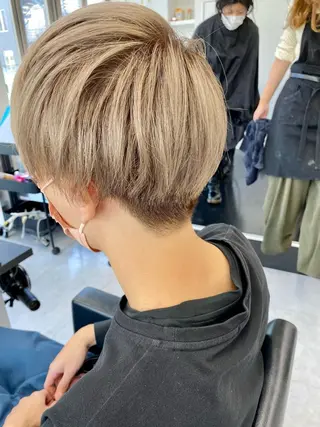 ショート カラー メンズ 三戸 修平のヘアスタイル