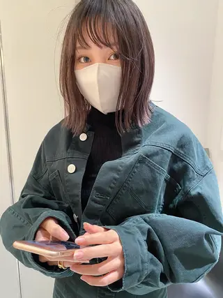 ミディアム カラー nana🦕 ハイライトベージュのヘアスタイル