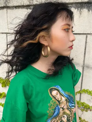 ロング カラー YU KIのヘアスタイル