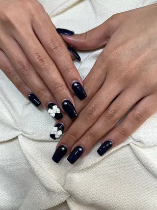 ネイル nail.salon .Reversalのネイルデザイン
