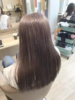 セミロング 嶋村夏実🌼レイヤー 🌸白髪ぼかしのヘアスタイル