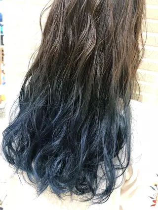 ロング カラー 山北 咲子のヘアスタイル