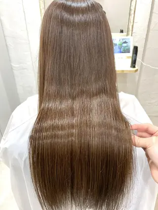 ロング カラー 小原 慧美のヘアスタイル