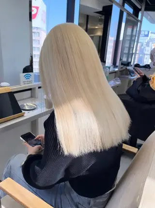 ロング カラー kanta 梅田 韓国ハイトーンのヘアスタイル