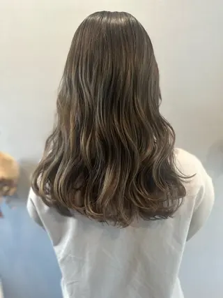 セミロング カラー K Harukaのヘアスタイル