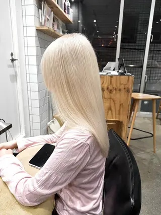 セミロング JUNYA 海外ガールヘアのヘアスタイル