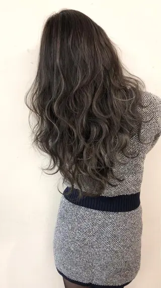 セミロング 可児 令路のヘアスタイル