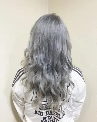 ロング ヤマグチ ヒカルのヘアスタイル