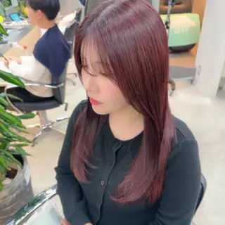 ロング カラー 岡野 静華のヘアスタイル