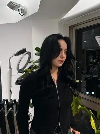 ロング カラー レイヤーカット/瀬川 琴音のヘアスタイル