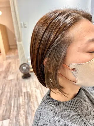 ショート カラー 渡部 未歩のヘアスタイル