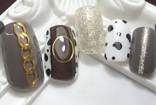 ネイル Nest 岩崎のネイルデザイン