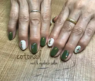 ミディアム ネイル ツメトマツゲ .のネイルデザイン