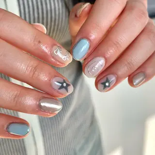 ショート m kaori𓃟のネイルデザイン