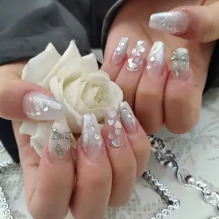 ネイル エステとネイル ローズコンフォートのネイルデザイン