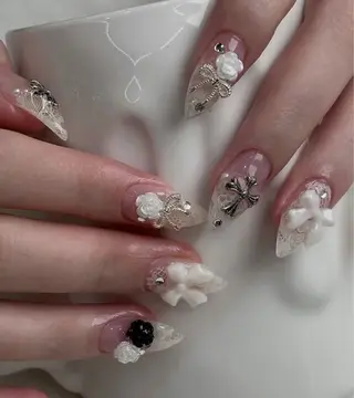 ネイル 相沢 さやかのネイルデザイン