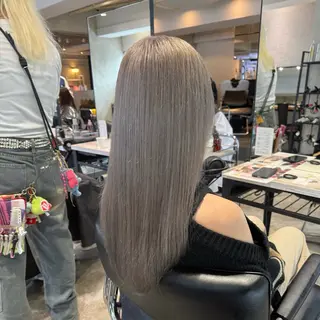 ロング カラー 🩵艶ハイトーン ブリーチ🩵ユウゴのヘアスタイル