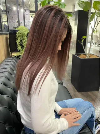 ロング Mika XELVEのヘアスタイル
