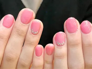 ショート カラー ネイル ネイルサロン リリーブランシュ所属・森 瑞紀のネイルデザイン