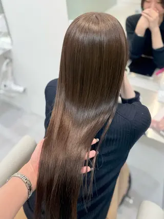 カラー YUZUKI レイヤーカット/艶髪のヘアスタイル