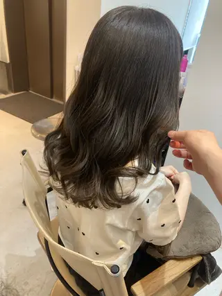 ミディアム ✨色持ちの良い艶 カラー✨蟹江真世のヘアスタイル