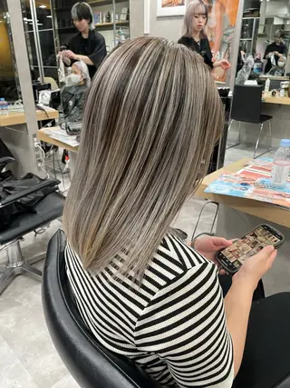 セミロング REDEAL SHIBUYA所属・maya/レイヤー カット/ミインパーマのヘアスタイル