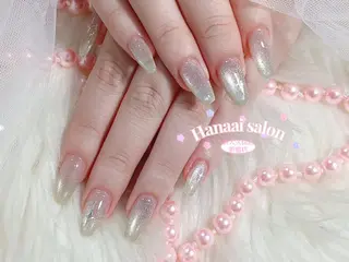 ネイル 藤本 彩花のネイルデザイン