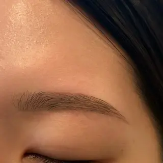 アイブロウ nail&eyelash Nina 代官山店所属・緒方 海妃のマツエク・マツパデザイン