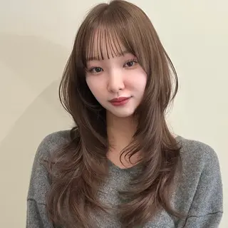セミロング 🌹ハッシュカット、 レイヤー韓国ヘア🌹のヘアスタイル